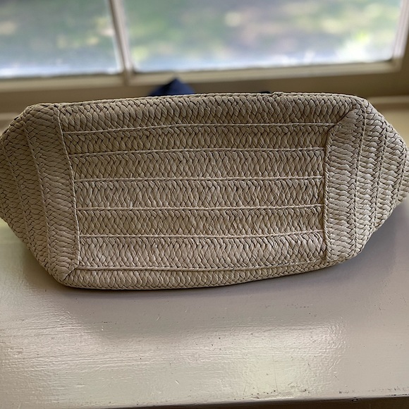 NWT Shoulder or Handle Bag Purse With Cloth Handles. - Picture 4 of 5